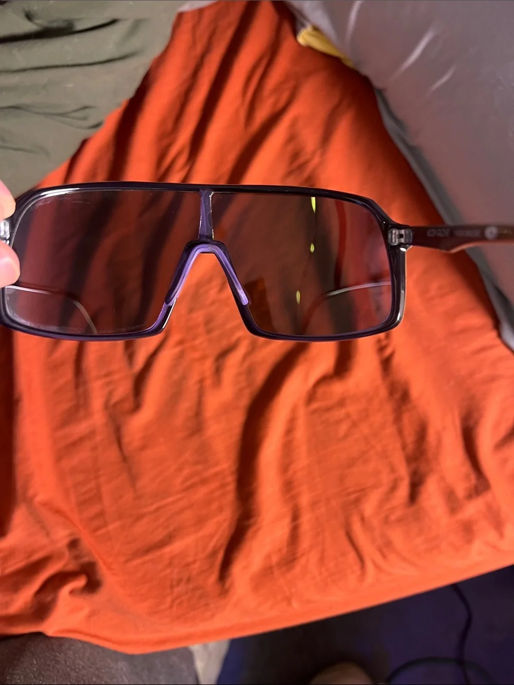 BODY GLOVE OVERSIZED POLARIZED SHIELD SUNGLASSES UNISEX